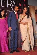 Sonakshi Sinha, Ranveer Singh, Ekta Kapoor at trailor Launch of film Lootera in Mumbai on 15th March 2013 (119).JPG